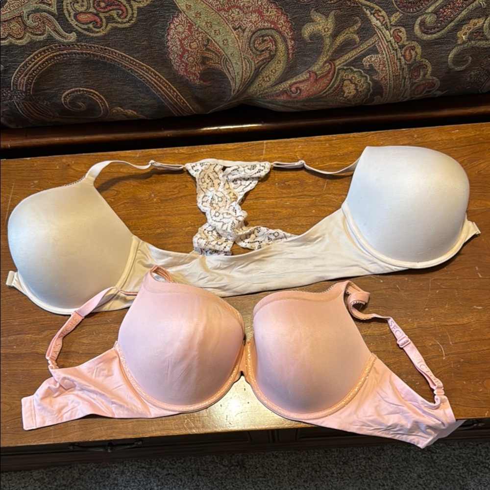 Victoria’s Secret bras.